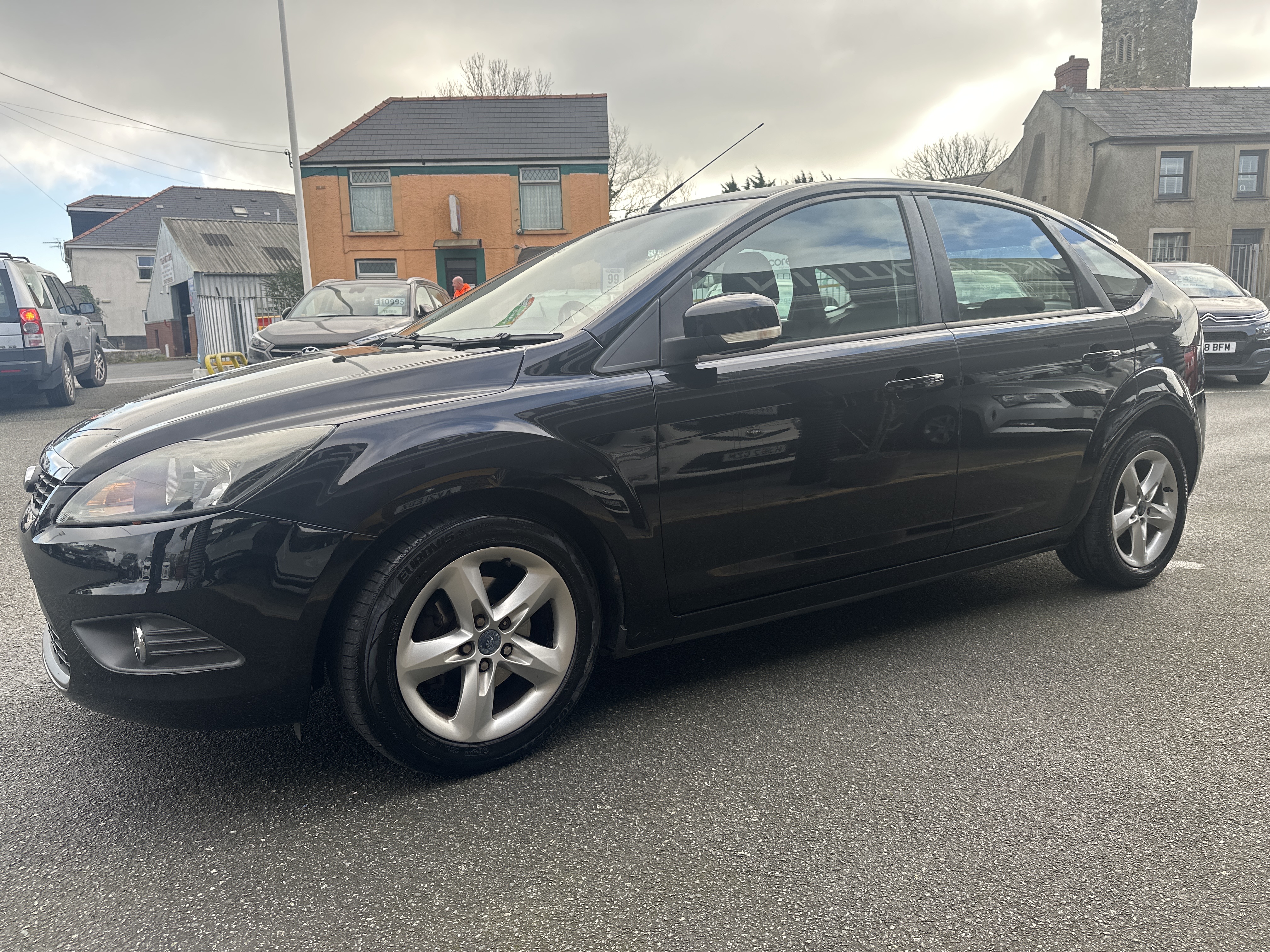 Ford FOCUS ZETEC  for sale at Mike Howlin Motor Sales Pembrokeshire