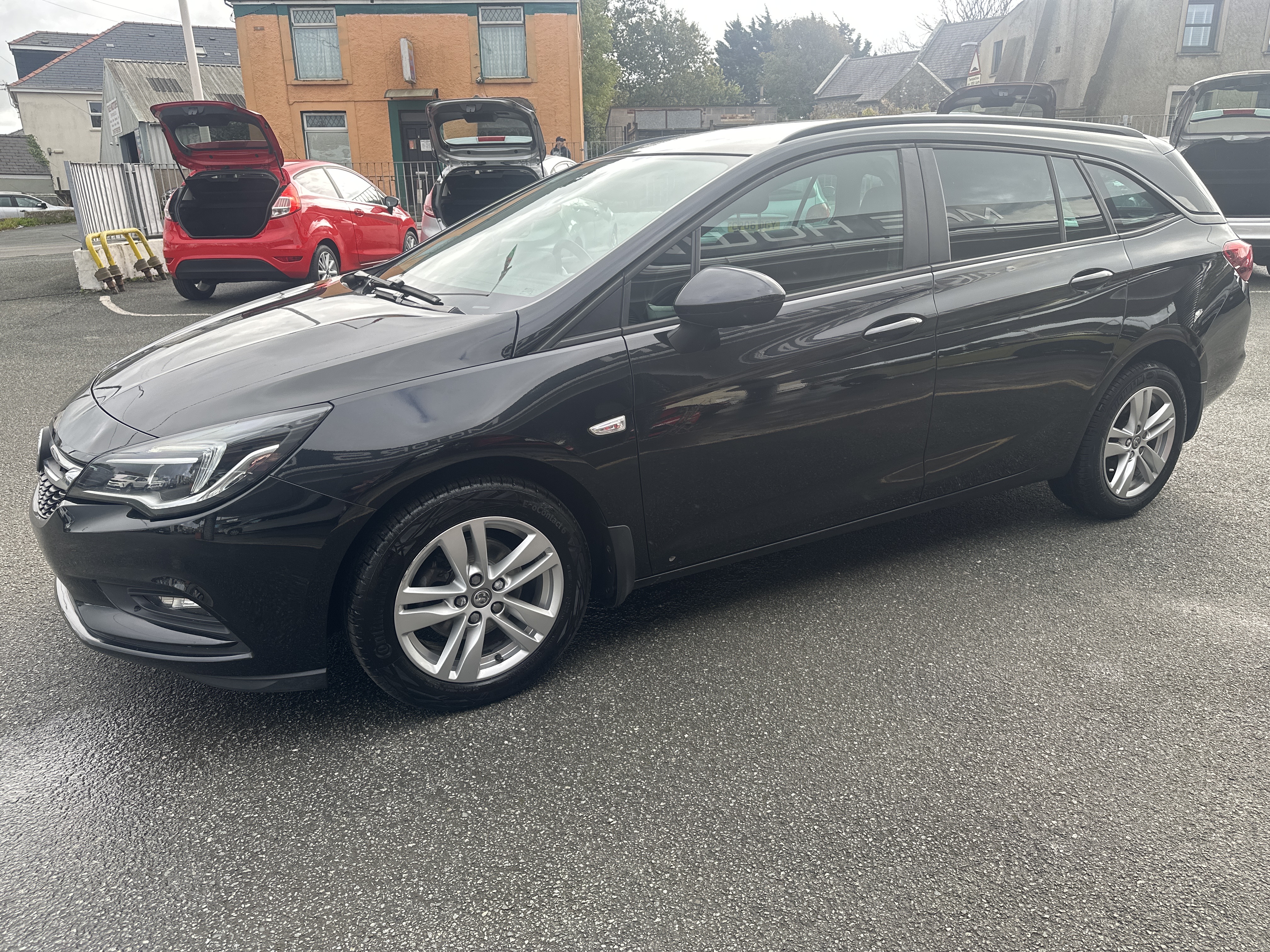 Vauxhall ASTRA CDTI DESIGN for sale at Mike Howlin Motor Sales Pembrokeshire