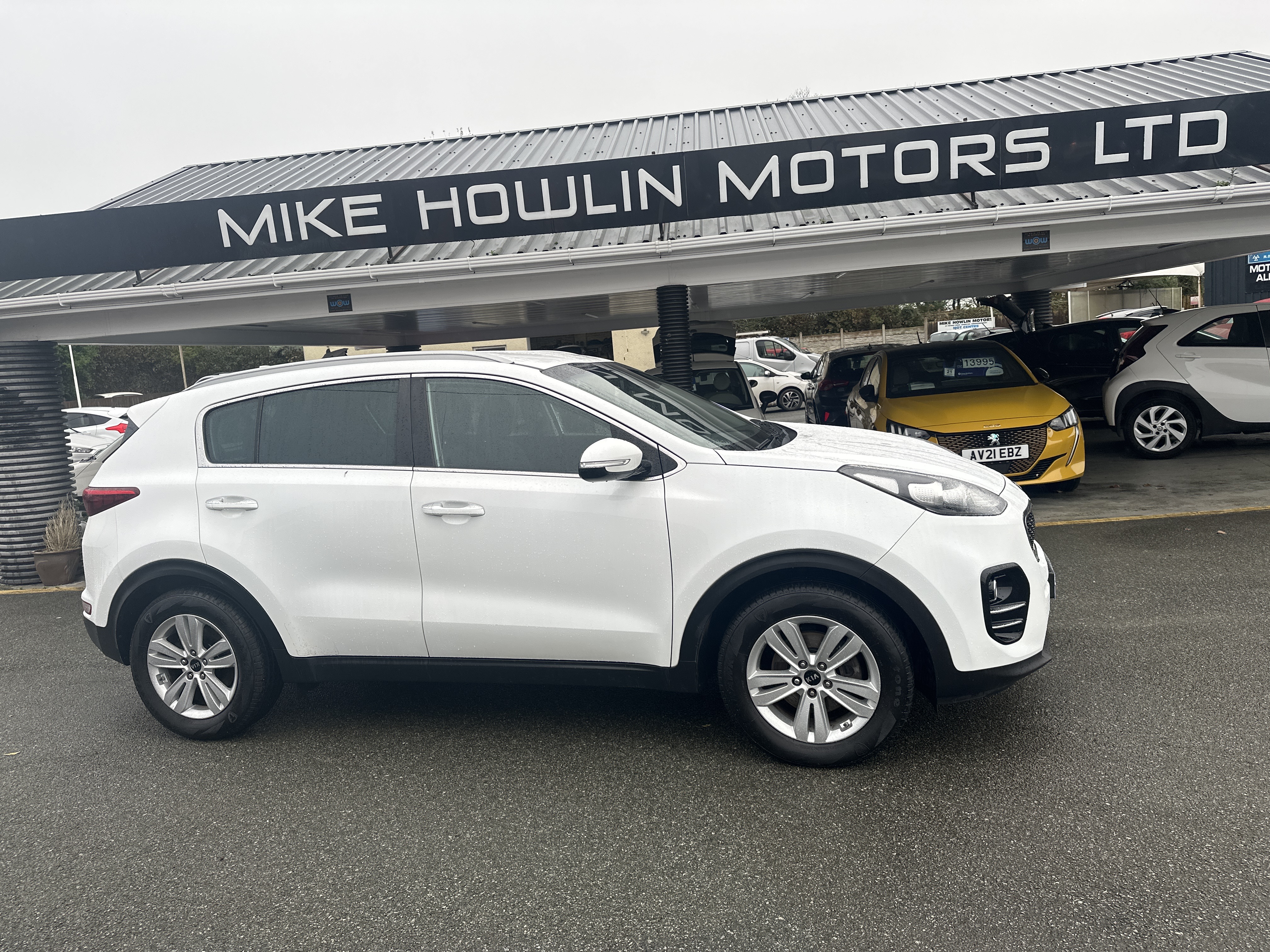 Kia SPORTAGE 2 CRDI for sale at Mike Howlin Motor Sales Pembrokeshire