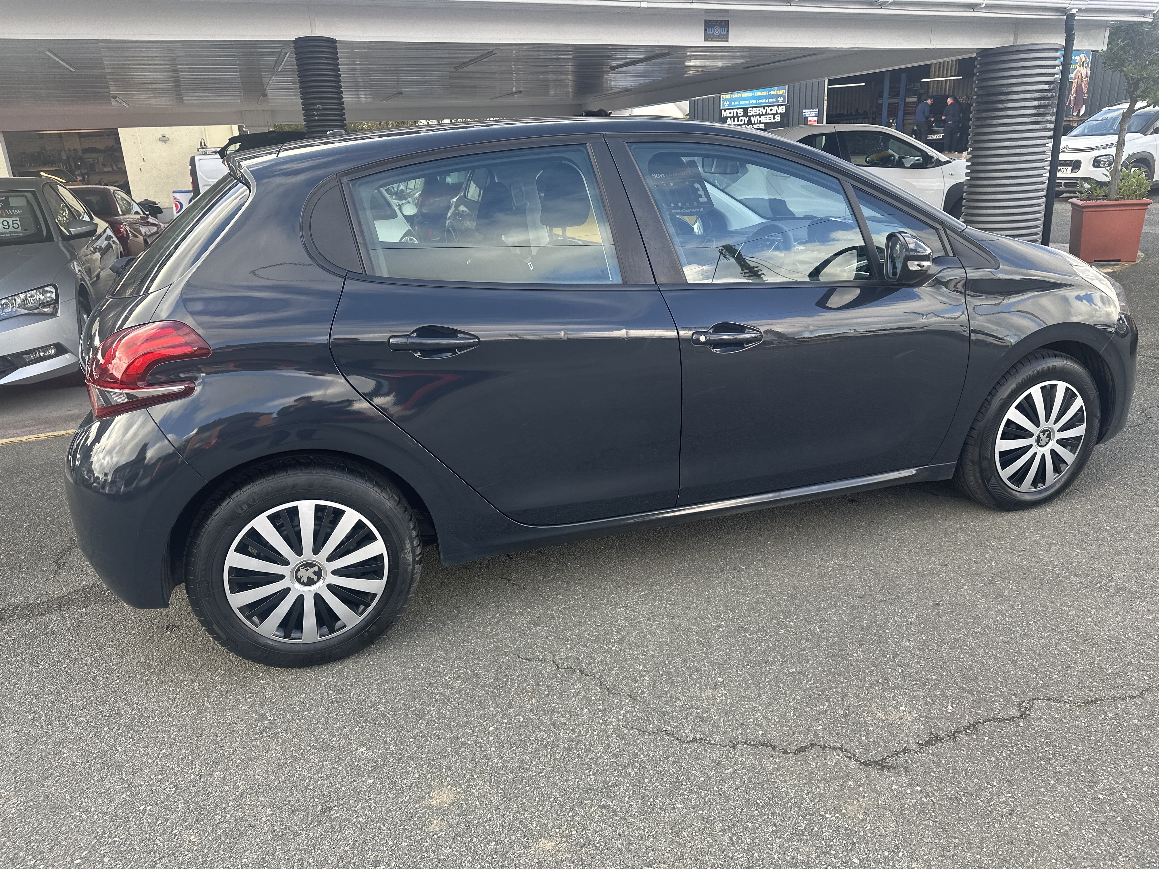 Peugeot 208 ACCESS BLUE HDI for sale at Mike Howlin Motor Sales Pembrokeshire