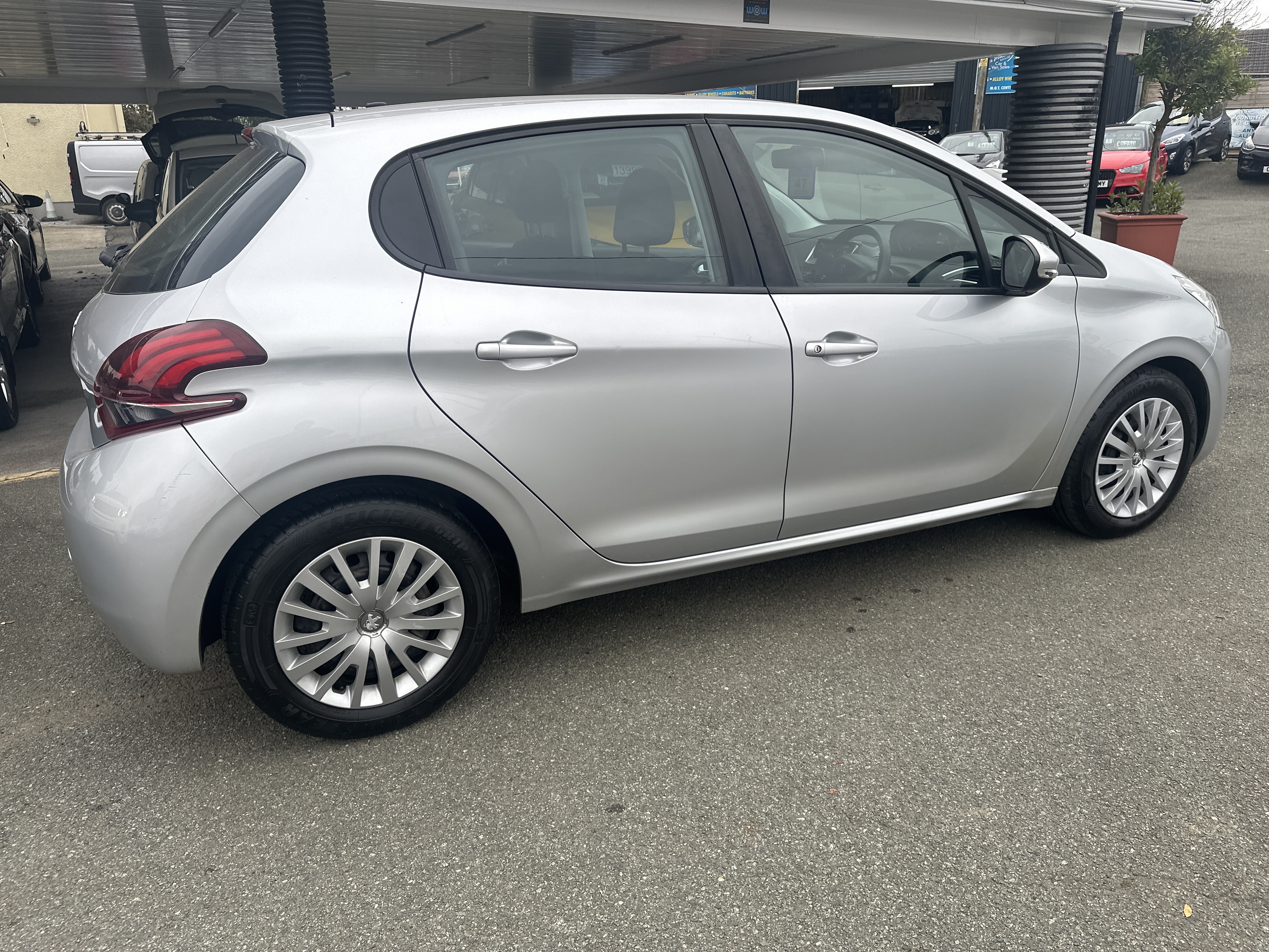 Peugeot 208 ACCESS BLUE HDI for sale at Mike Howlin Motor Sales Pembrokeshire