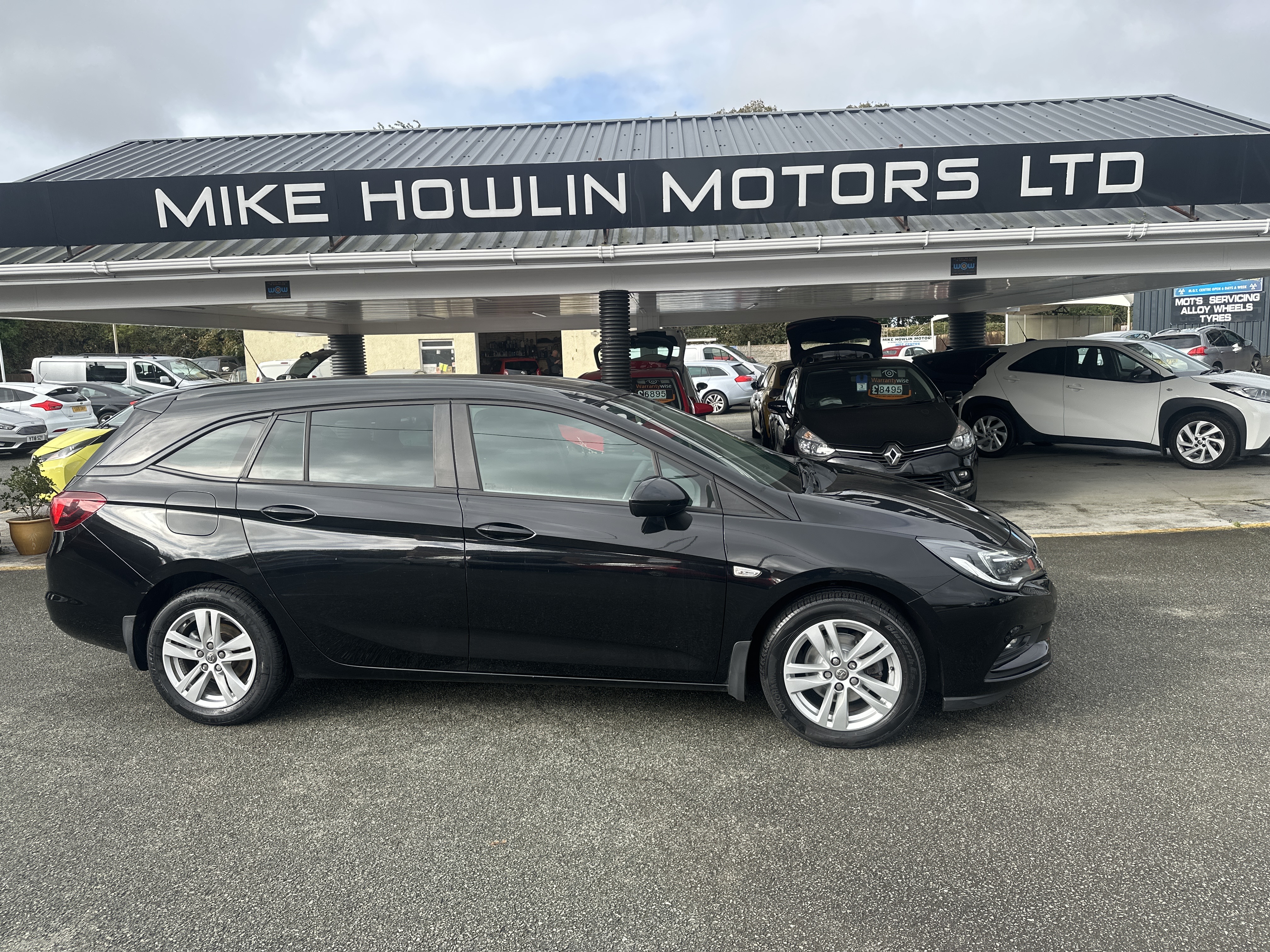 Vauxhall ASTRA CDTI DESIGN for sale at Mike Howlin Motor Sales Pembrokeshire