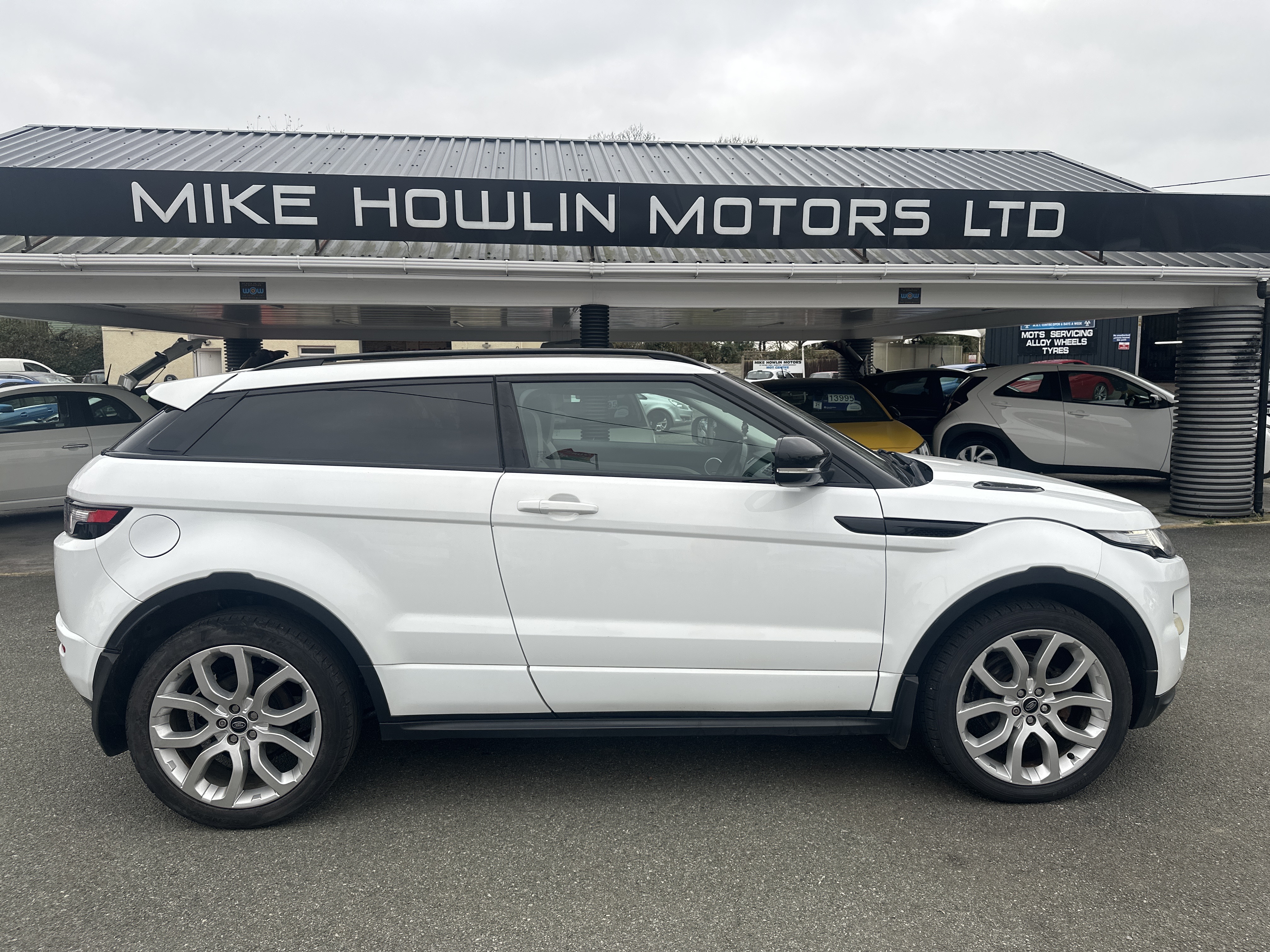 Land Rover RANGE ROVER EVOQUE SD4 for sale at Mike Howlin Motor Sales Pembrokeshire