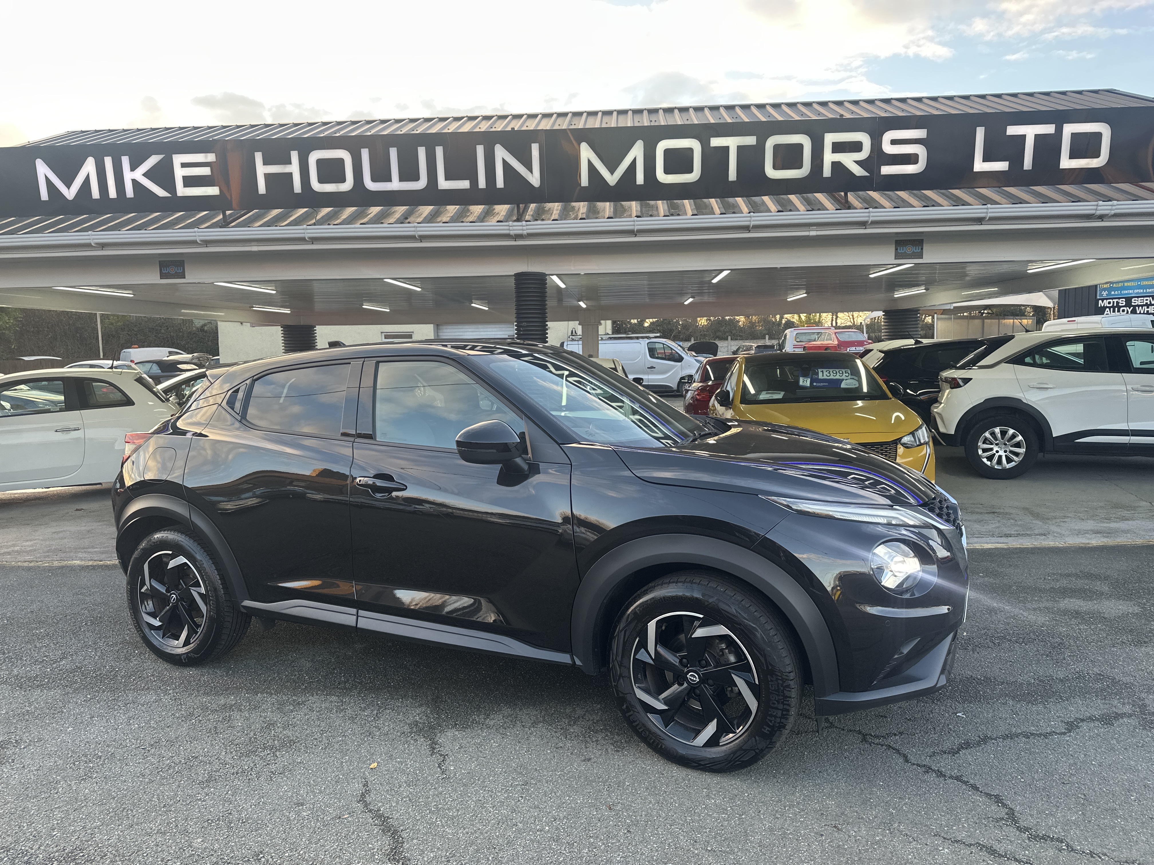 Nissan JUKE N-CONNECTA DIG-T for sale at Mike Howlin Motor Sales Pembrokeshire