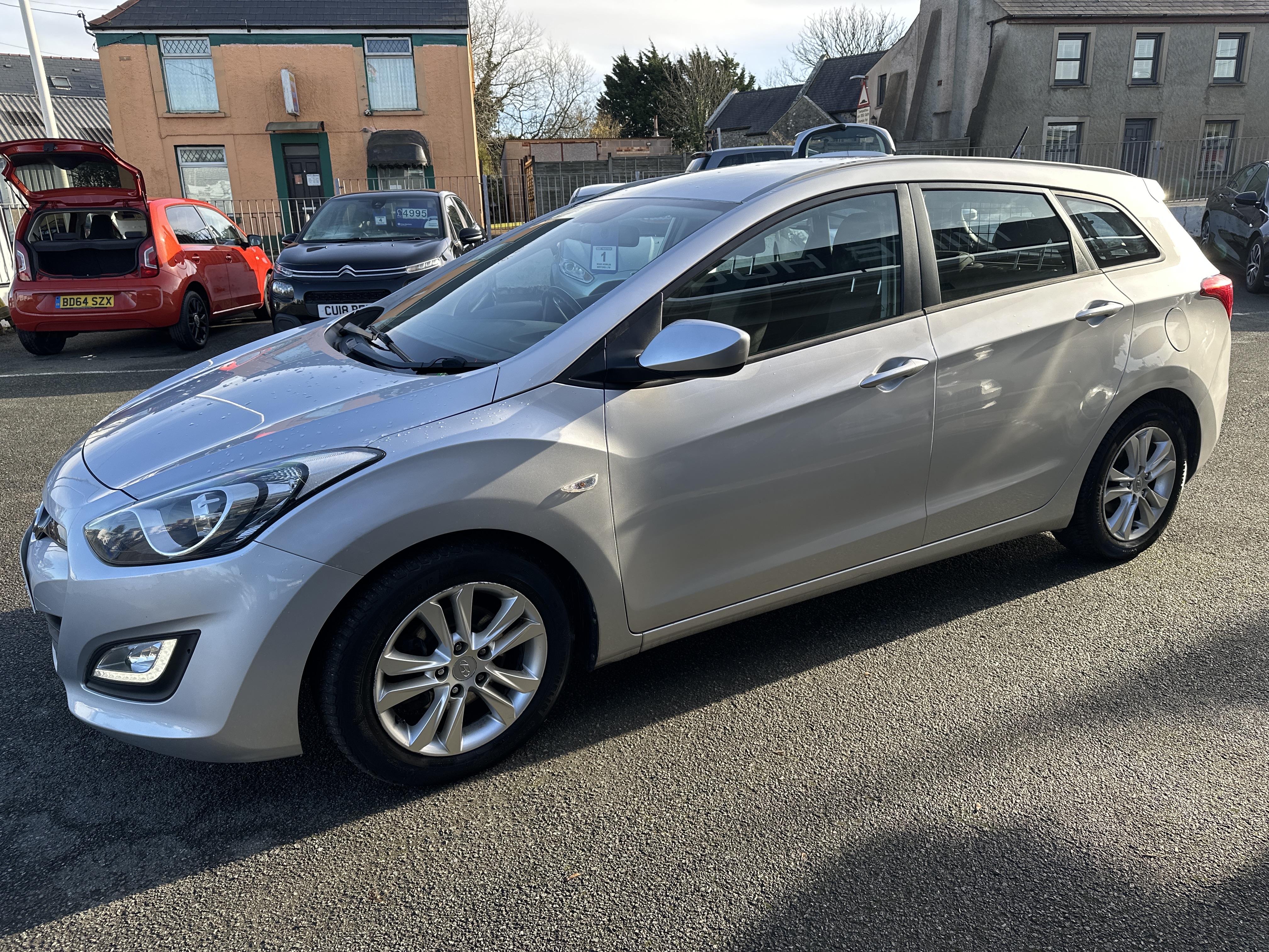 Hyundai I30 BLUE DRIVE CRDI for sale at Mike Howlin Motor Sales Pembrokeshire