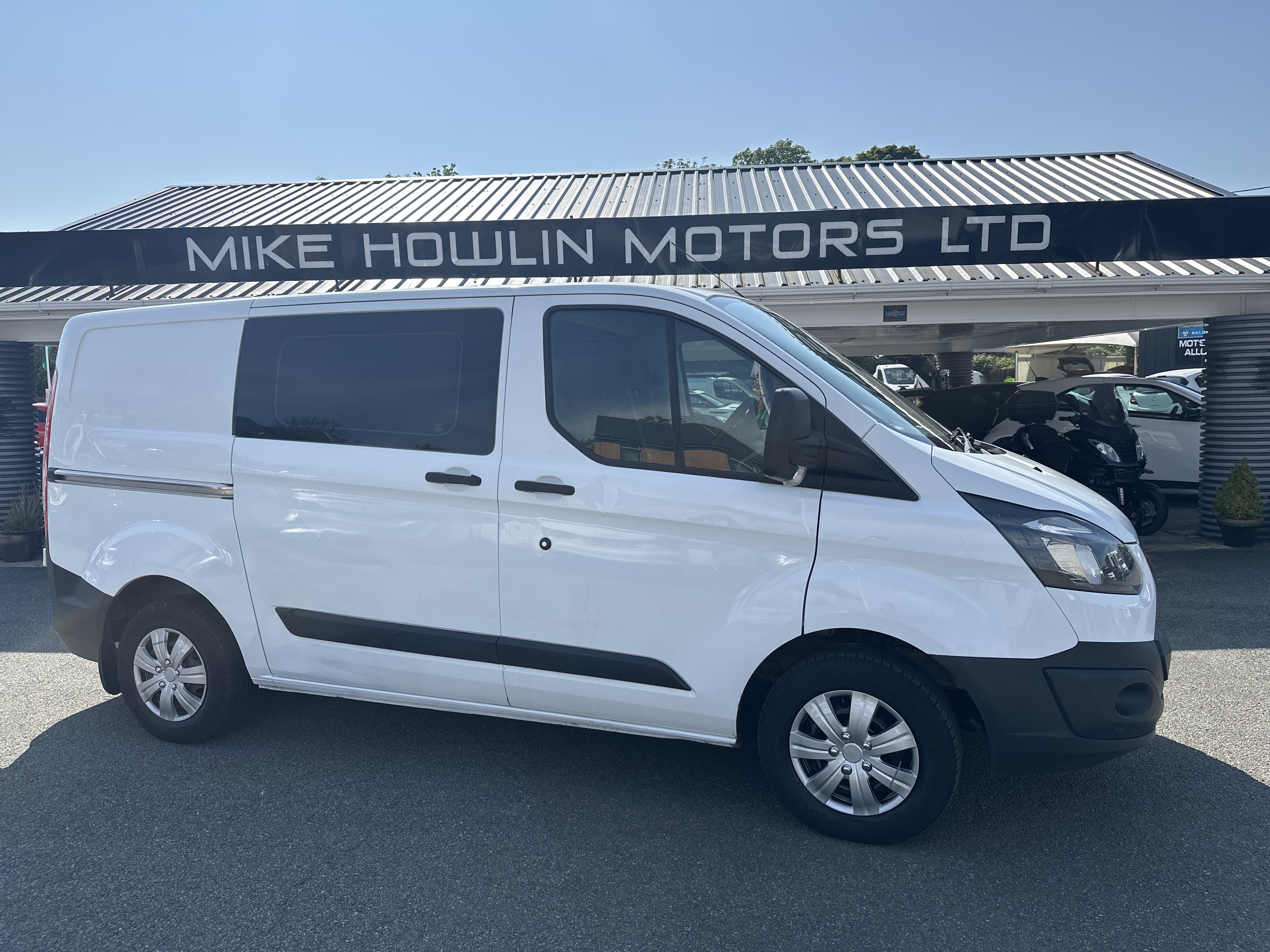 Ford TRANSIT CUSTOM 330 ECO TECH for sale at Mike Howlin Motor Sales Pembrokeshire