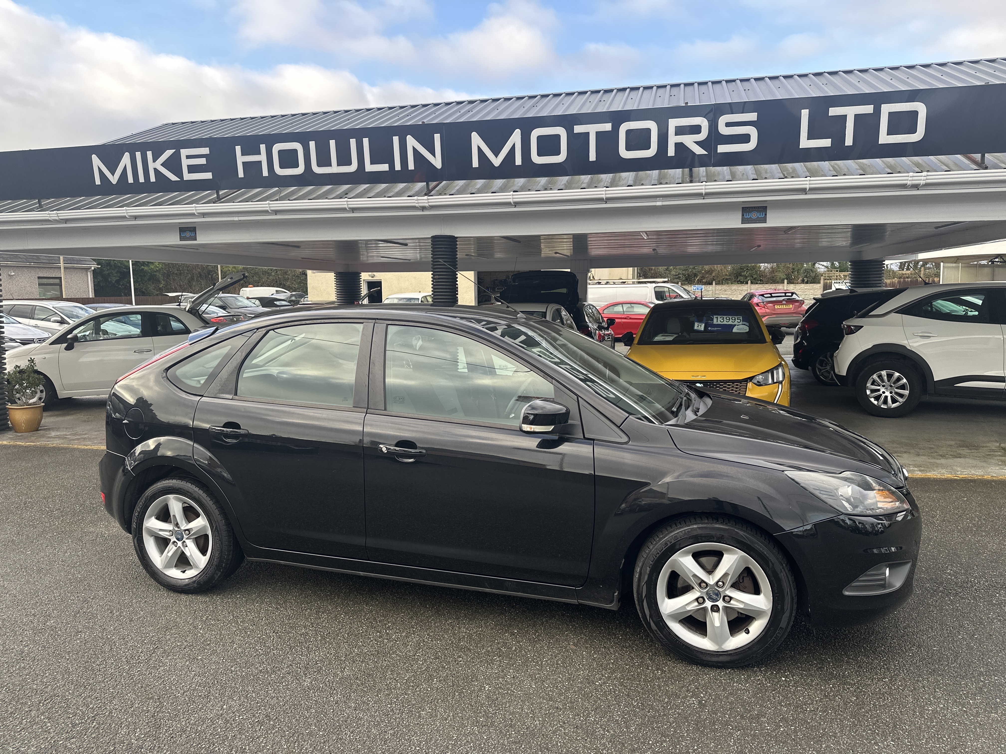 Ford FOCUS ZETEC  for sale at Mike Howlin Motor Sales Pembrokeshire